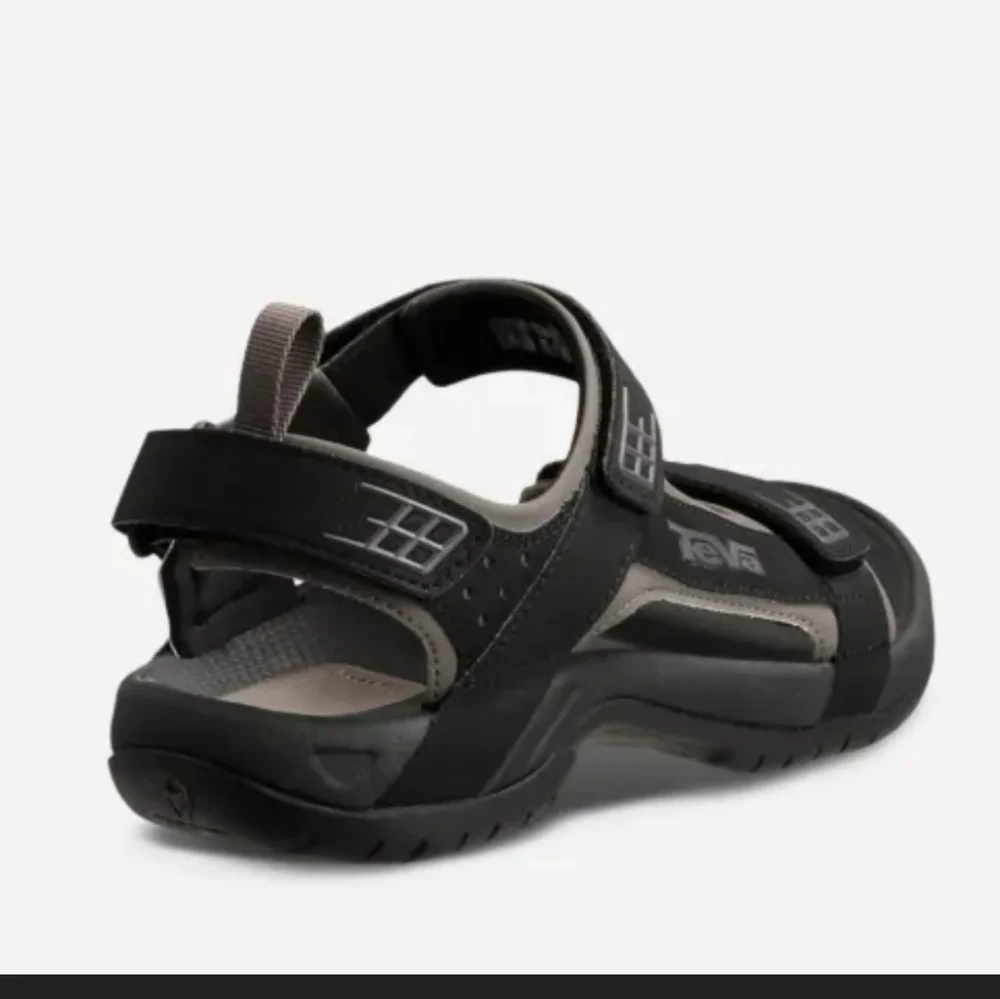 Teva Minam Sandals size 9
